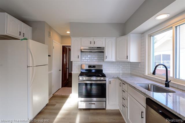 Builiding view fifteen for 329 7Th, Monroe, MI. 48161