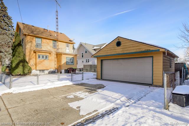 Builiding view forty one for 329 7Th, Monroe, MI. 48161