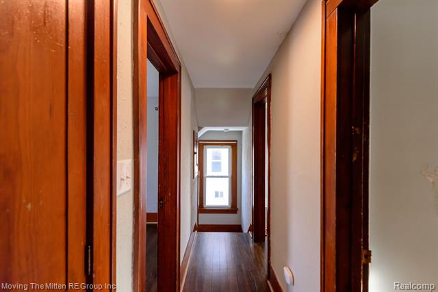 Builiding view nineteen for 329 7Th, Monroe, MI. 48161