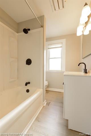 Builiding view twenty six for 329 7Th, Monroe, MI. 48161