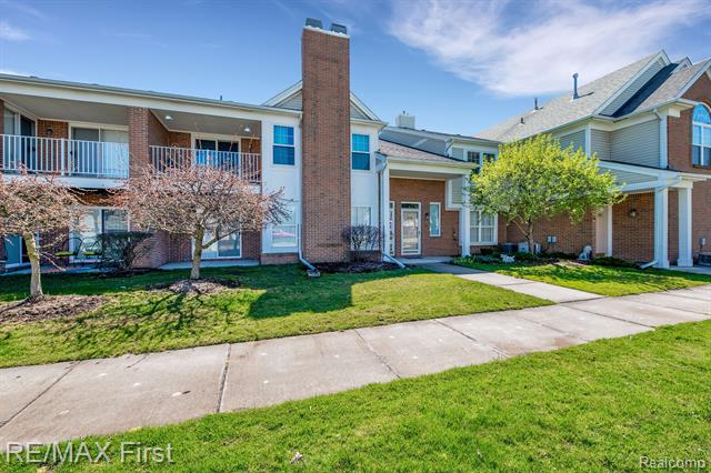 front view for 16888 Glenmoor Boulevard, Macomb, Mi. 48044