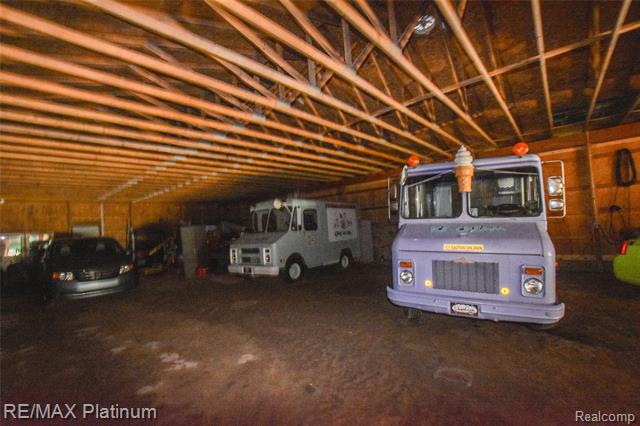 Builiding view eleven for 5160 Fenton, Fenton, MI. 48430