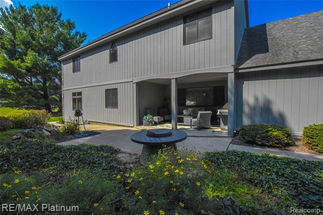 Builiding view fourteen for 5160 Fenton, Fenton, MI. 48430