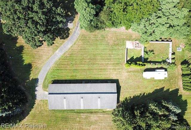 Builiding view seven for 5160 Fenton, Fenton, MI. 48430