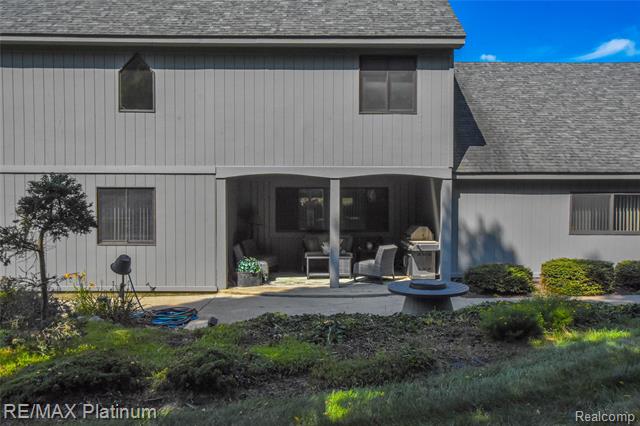 Builiding view thirteen for 5160 Fenton, Fenton, MI. 48430