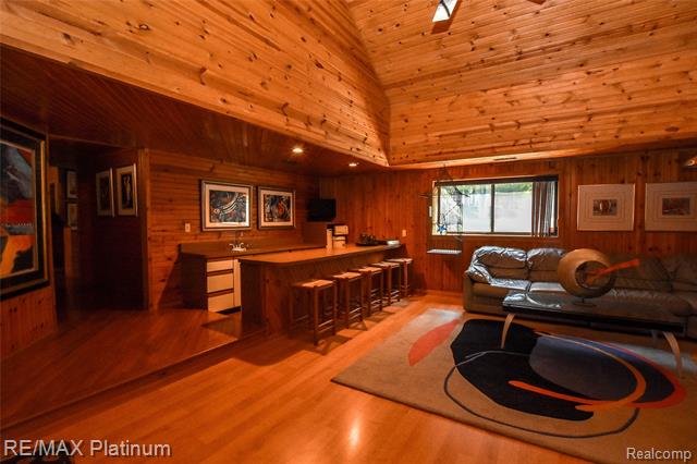 Builiding view twenty six for 5160 Fenton, Fenton, MI. 48430