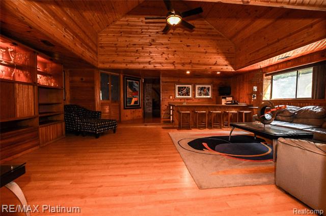 Builiding view twenty three for 5160 Fenton, Fenton, MI. 48430