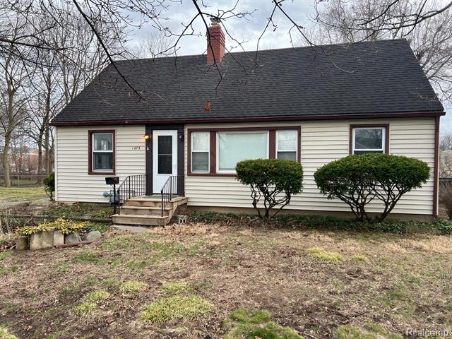 front view for 1275 University Avenue, Adrian, Mi. 49221