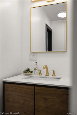 Builiding view fifty eight for 3240 Lawrence, Detroit, MI. 48206