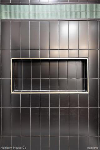 Builiding view fifty five for 3240 Lawrence, Detroit, MI. 48206