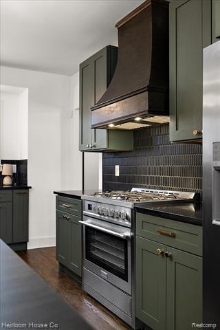 Builiding view fifty nine for 3240 Lawrence, Detroit, MI. 48206