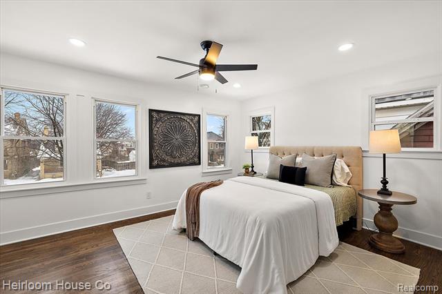 Builiding view forty five for 3240 Lawrence, Detroit, MI. 48206