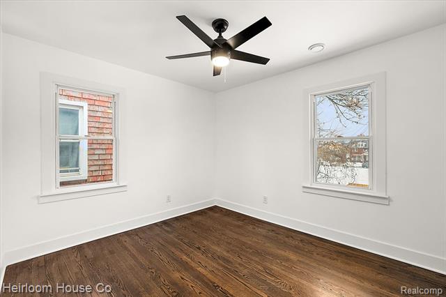 Builiding view forty one for 3240 Lawrence, Detroit, MI. 48206