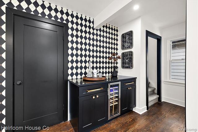 Builiding view nine for 3240 Lawrence, Detroit, MI. 48206