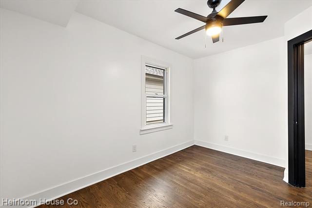 Builiding view seventy one for 3240 Lawrence, Detroit, MI. 48206