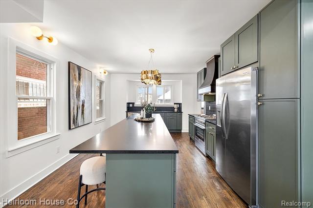 Builiding view sixty five for 3240 Lawrence, Detroit, MI. 48206