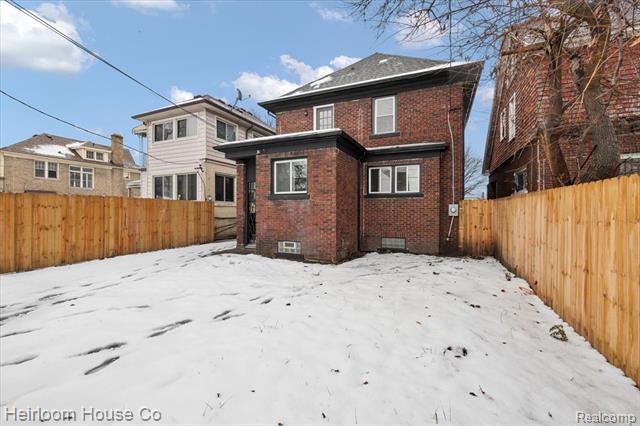 Builiding view sixty two for 3240 Lawrence, Detroit, MI. 48206