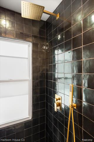 Builiding view twenty seven for 3240 Lawrence, Detroit, MI. 48206