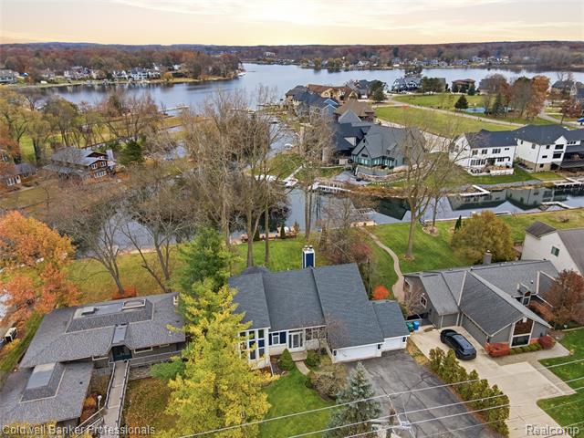 Builiding view thirty nine for 3410 Benstein, Commerce Township, MI. 48382