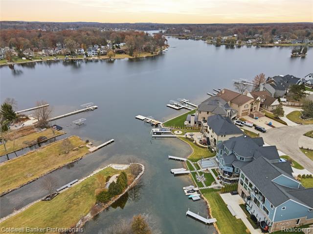 Builiding view thirty three for 3410 Benstein, Commerce Township, MI. 48382