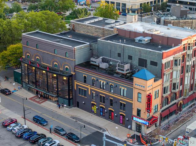 Builiding view fifty two for 144 Oakes, Grand Rapids, MI. 49503