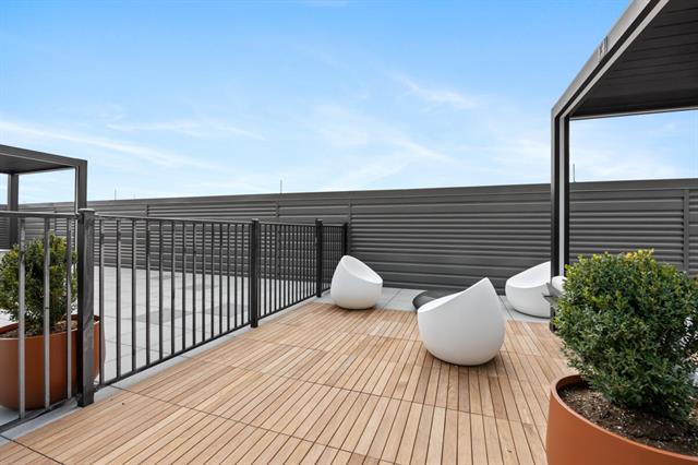 Builiding view twenty three for 144 Oakes, Grand Rapids, MI. 49503