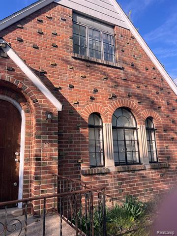 front view for 2424 Thomas Street, Flint, Mi. 48504