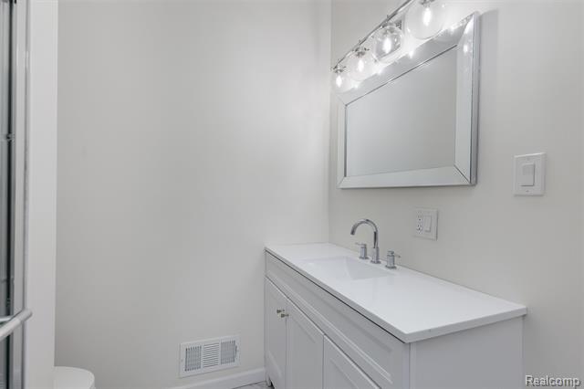 Builiding view eight for 12658 Waltham, Detroit, MI. 48205