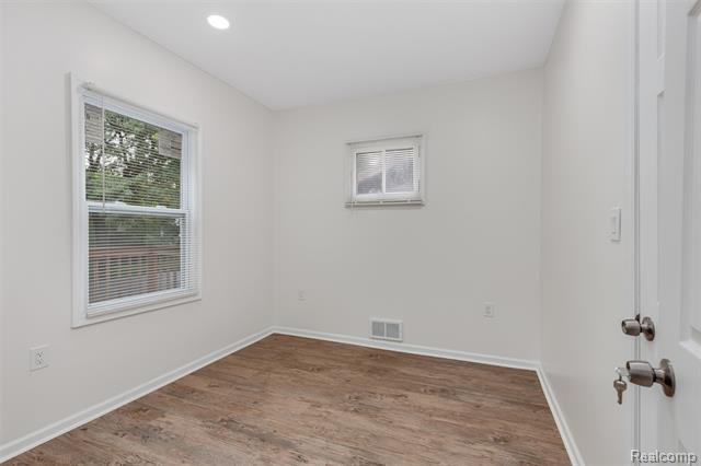 Builiding view five for 12658 Waltham, Detroit, MI. 48205