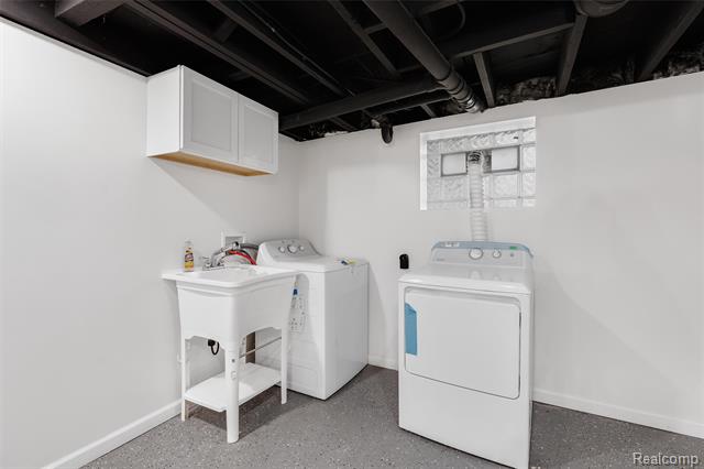 Builiding view seventeen for 12658 Waltham, Detroit, MI. 48205