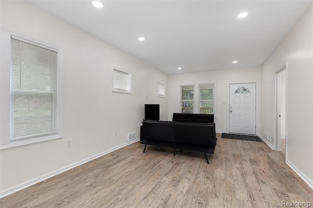 Builiding view three for 12658 Waltham, Detroit, MI. 48205