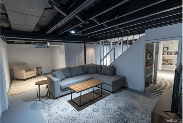 Builiding view twenty three for 16476 Rossini, Detroit, MI. 48205