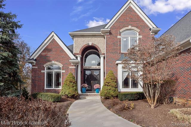 Builiding view four for 3325 Timberlake, Walled Lake, MI. 48390