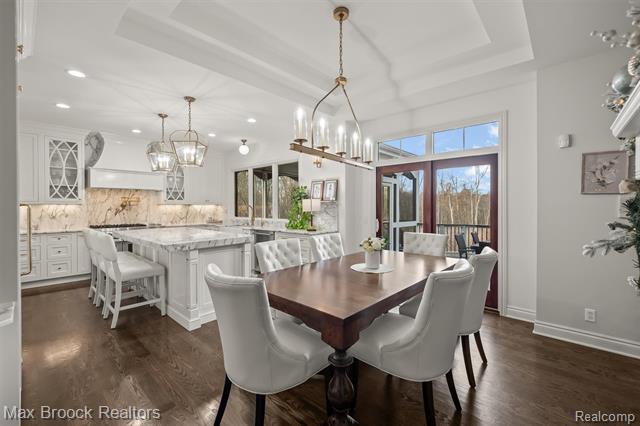 Builiding view seventeen for 3325 Timberlake, Walled Lake, MI. 48390