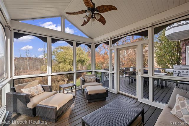 Builiding view sixty six for 3325 Timberlake, Walled Lake, MI. 48390