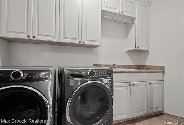 Builiding view thirty two for 3325 Timberlake, Walled Lake, MI. 48390