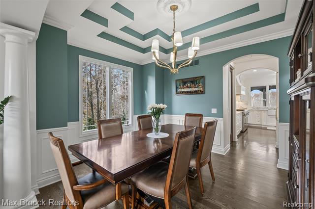 Builiding view twenty four for 3325 Timberlake, Walled Lake, MI. 48390