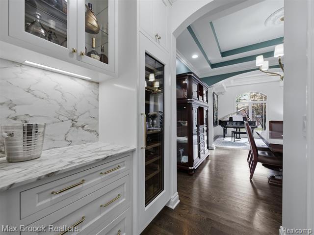 Builiding view twenty three for 3325 Timberlake, Walled Lake, MI. 48390