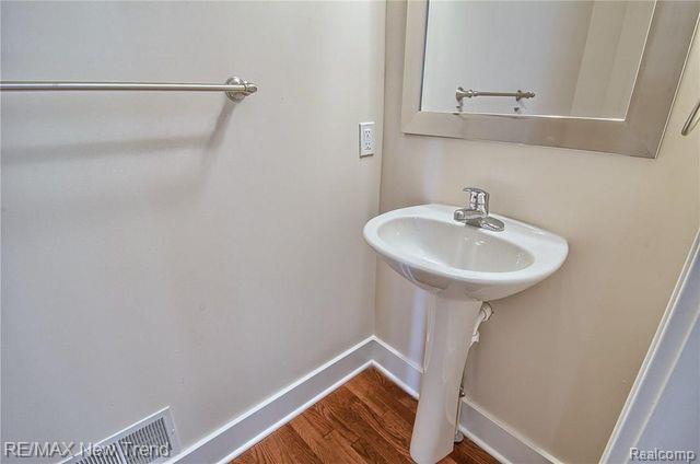 Builiding view eight for 187 Summit View, Milford, MI. 48381