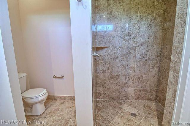 Builiding view fourteen for 187 Summit View, Milford, MI. 48381