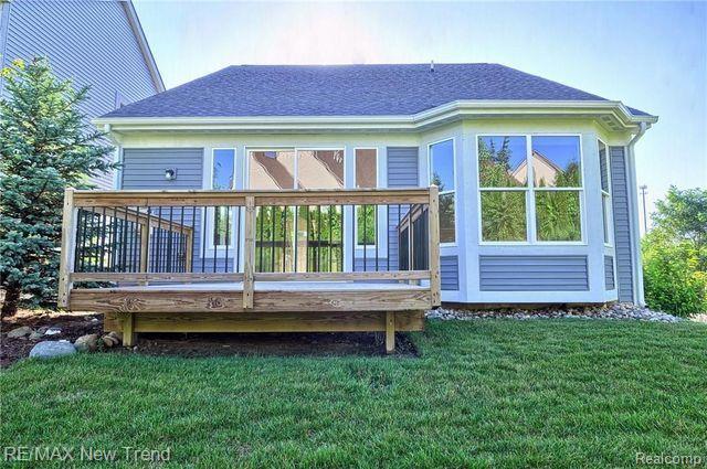 Builiding view twenty eight for 187 Summit View, Milford, MI. 48381