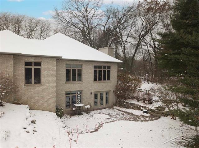 Builiding view fifty three for 3017 Orchard, Midland, MI. 48640