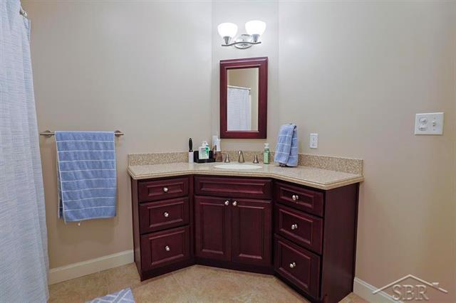 Builiding view fifty two for 3017 Orchard, Midland, MI. 48640