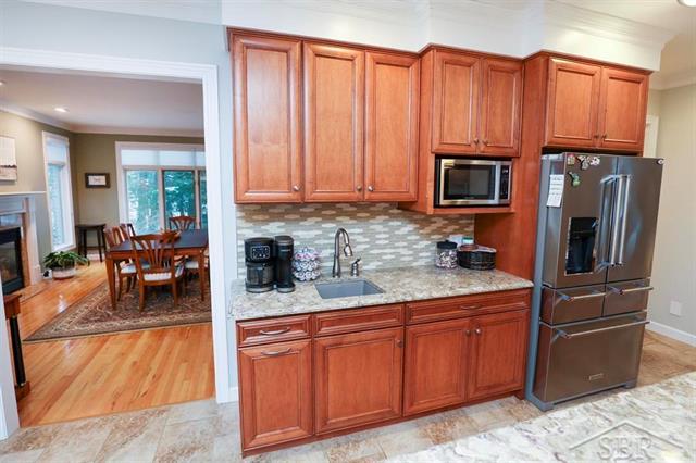 Builiding view fourteen for 3017 Orchard, Midland, MI. 48640