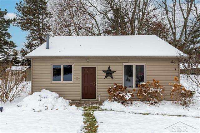 Builiding view sixty one for 3017 Orchard, Midland, MI. 48640