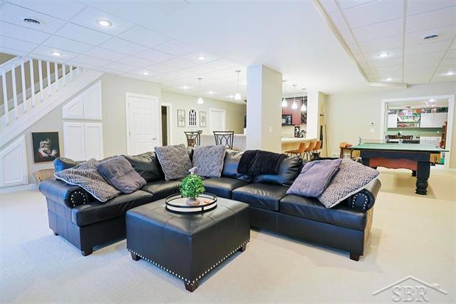 Builiding view thirty four for 3017 Orchard, Midland, MI. 48640