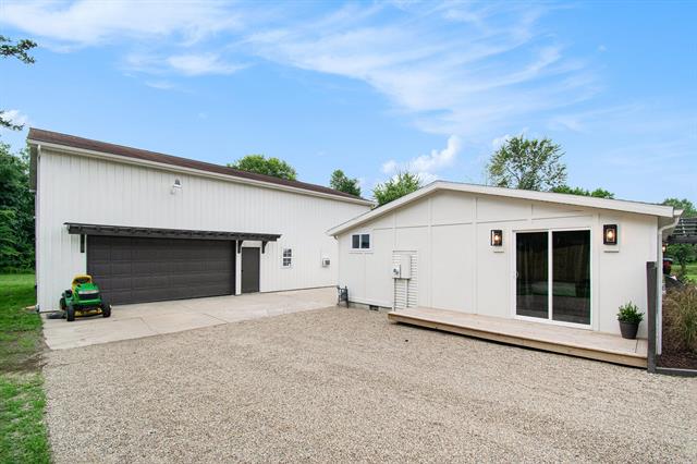 Builiding view eighteen for 8460 Warren Woods, Three Oaks, MI. 49128