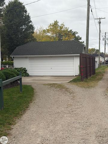 Builiding view fifty five for 138 3Rd, Marine City, MI. 48039