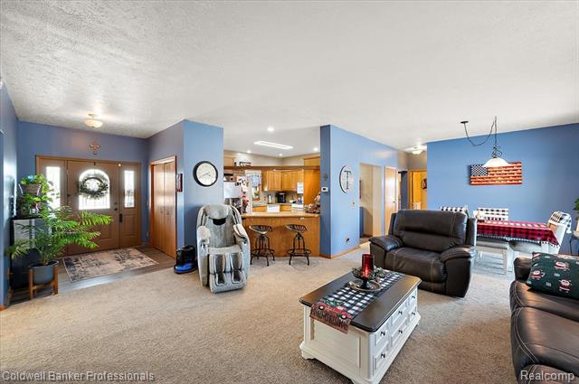 Builiding view eight for 8661 Turner, Imlay City, MI. 48444