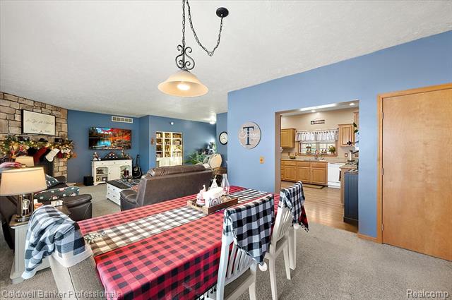 Builiding view eighteen for 8661 Turner, Imlay City, MI. 48444